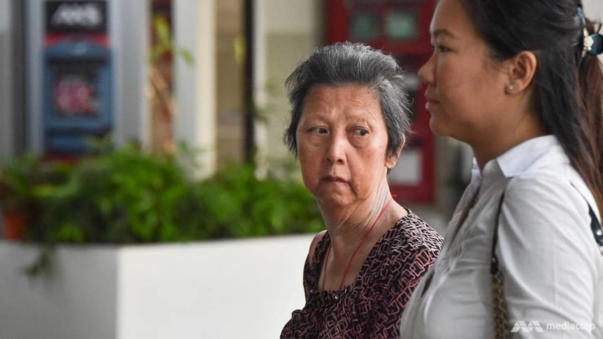 Uang untuk persidangan penipuan ‘Lee Kuan Yew’: Mantan reporter mengambil sikap, ditanya apakah dia berbicara dengan terdakwa