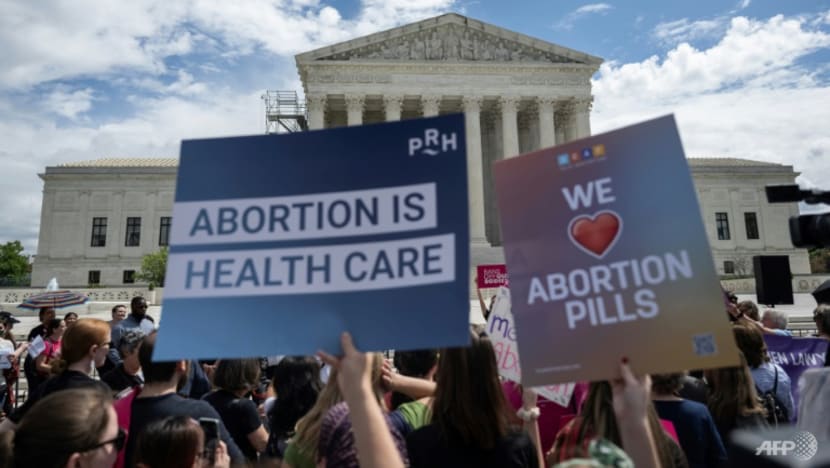 US Supreme Court extends hold on abortion pill restrictions