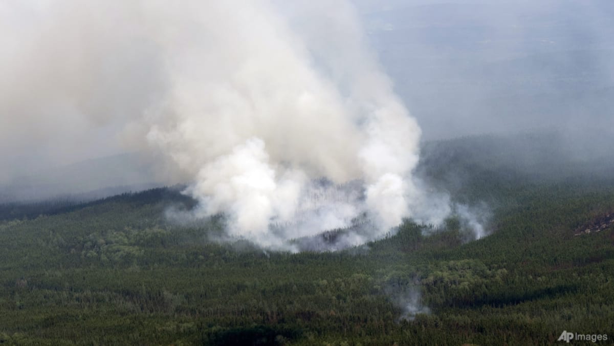 Wildfires ‘off the charts’ in Canada as temperatures climb Wildfires ‘off the charts’ in Canada as temperatures climb