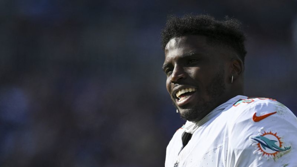 Child playing with lighter caused blaze at Tyreek Hill's mansion - CNA
