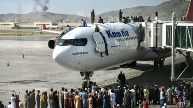 我国强烈谴责阿富汗喀布尔机场外炸弹袭击事件