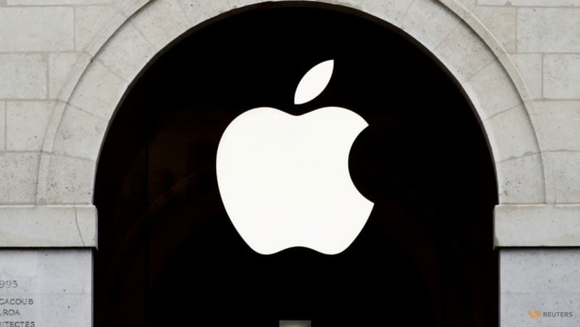 Fired Apple employee files complaint with US labor agency Fired Apple employee files complaint with US labor agency