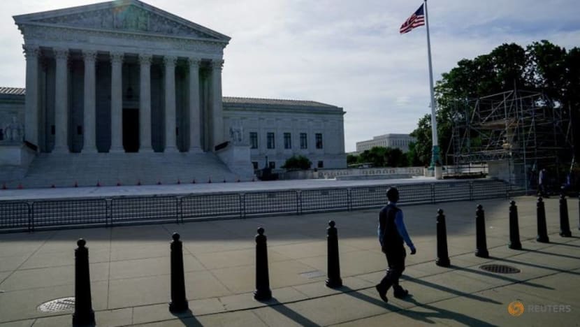 US Supreme Court restricts scope of computer fraud law US Supreme Court restricts scope of computer fraud law