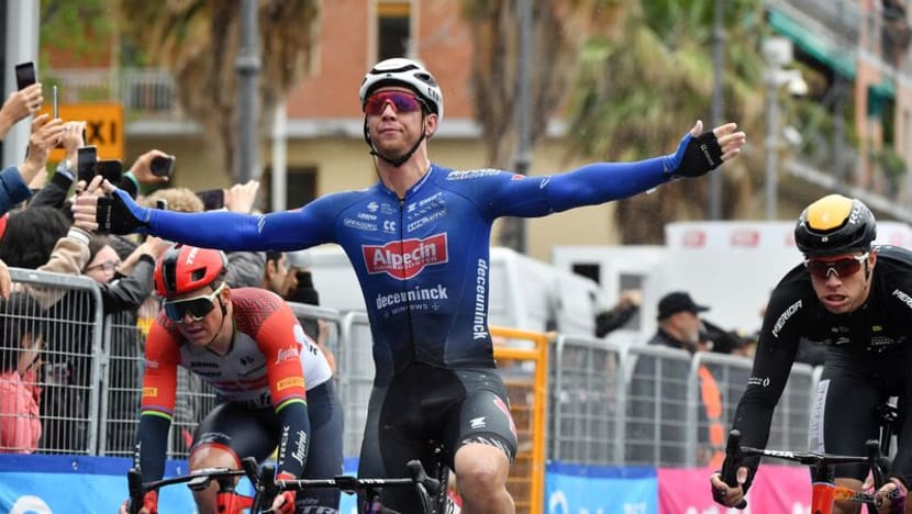 Groves wins chaotic Giro stage five after dog causes Evenepoel crash