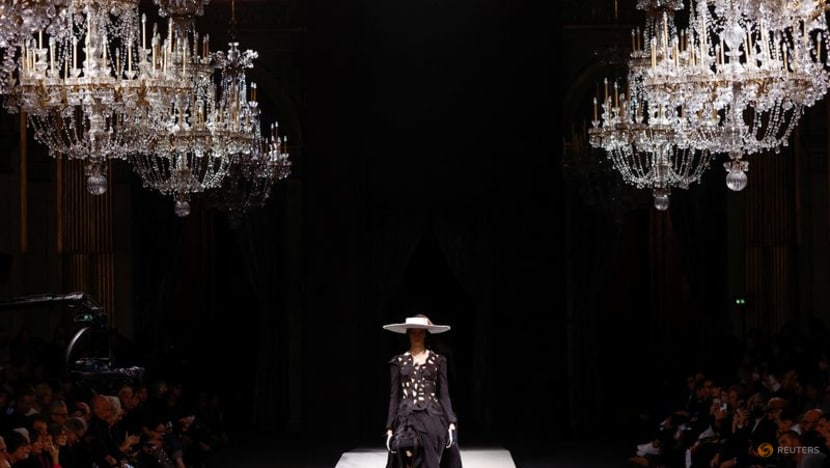 Veteran designer Yamamoto dazzles with his unconventional style at Paris Fashion Week