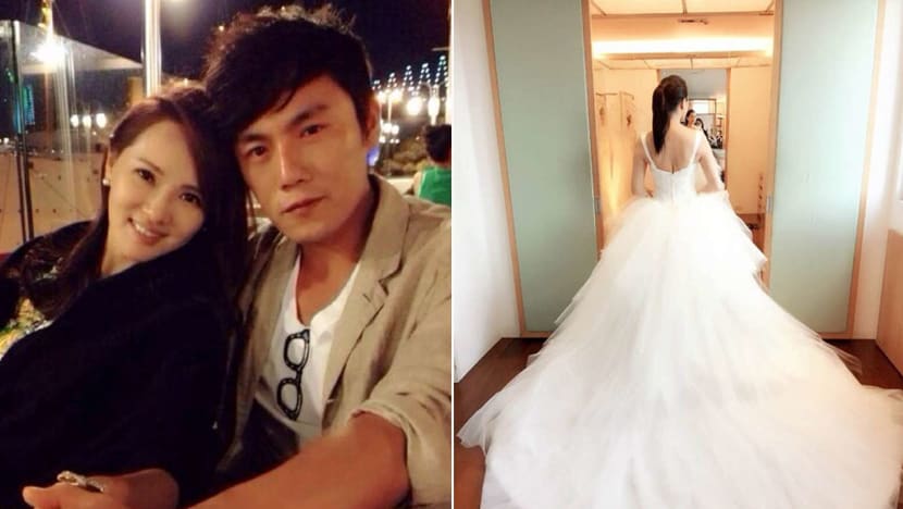 Annie Yi flaunts her good figure in her wedding gown