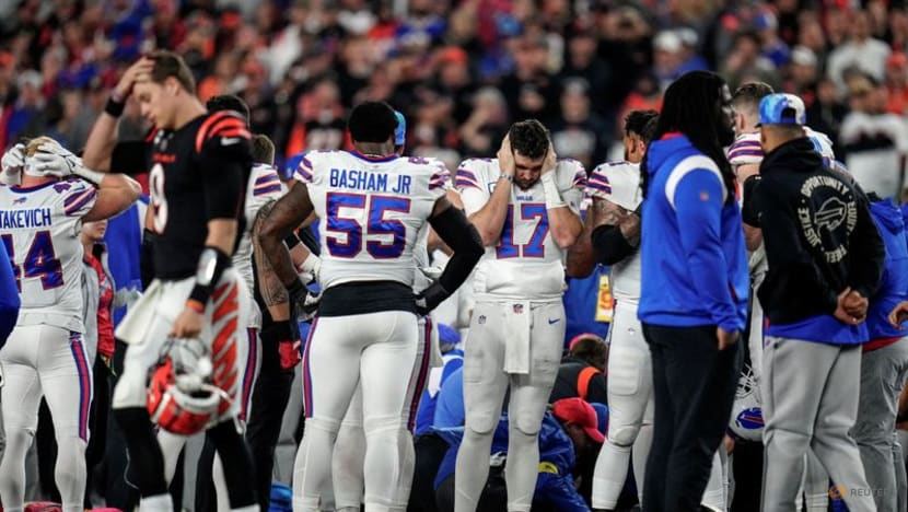 NFL-Bills' Hamlin off breathing tube, speaks to teammates NFL-Bills' Hamlin off breathing tube, speaks to teammates