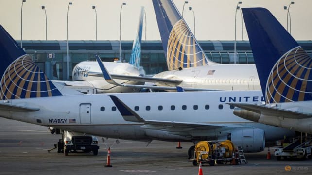 US lawmakers revise bill to ensure quick airline refunds