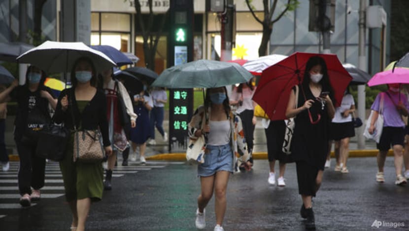 Flights restored as Typhoon Chanthu lingers off Shanghai