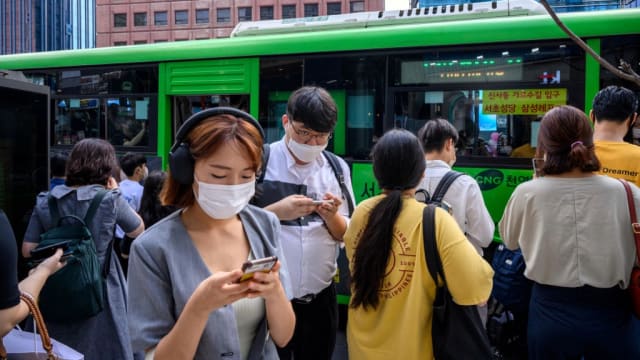 韩国首尔时隔九个月 再拉响空气污染警报
