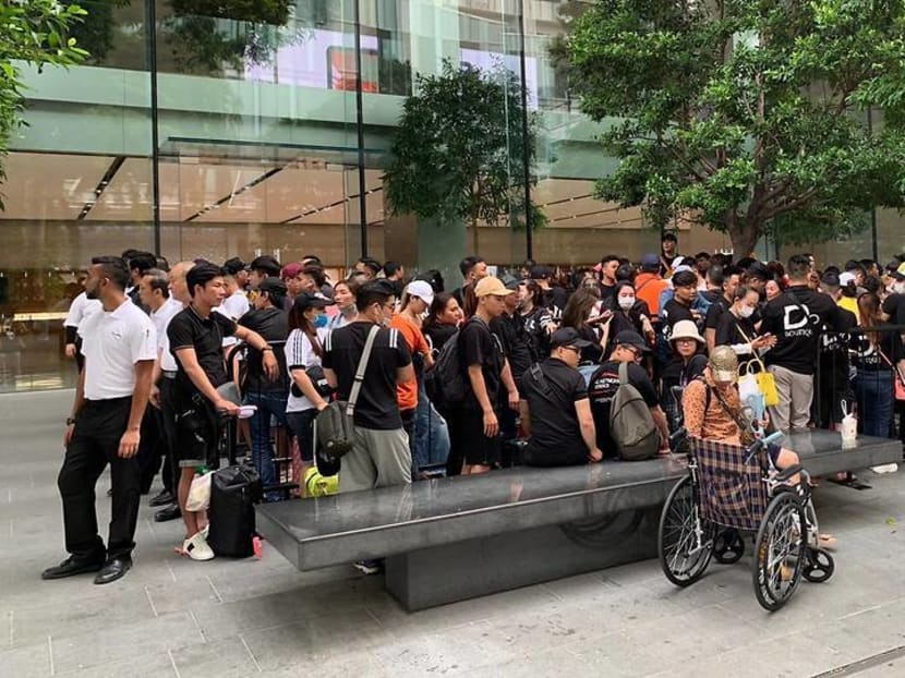 Apple's iPhone 11, Pro and Pro Max launch in Singapore to snaking queues