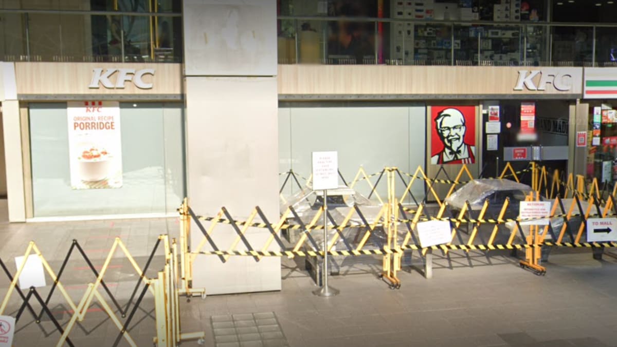 KFC ditugasi mengizinkan pengunjung masuk ke outlet Far East Plaza tanpa menilai apakah mereka memiliki gejala COVID-19