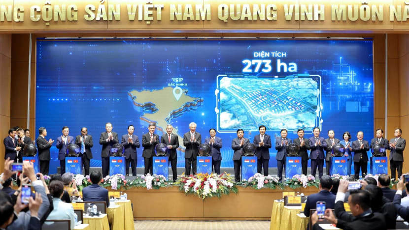 Singapore and Vietnam explore stronger air connectivity, look to upgrade relationship Singapore and Vietnam explore stronger air connectivity, look to upgrade relationship