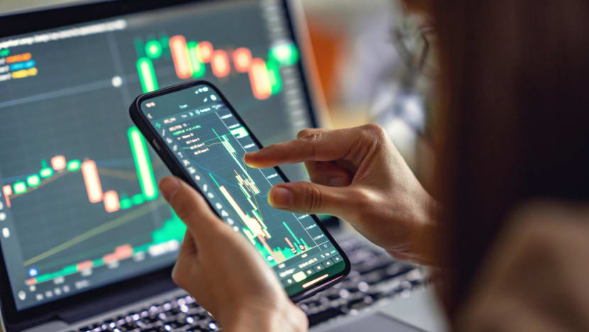 Police warn against fake online articles claiming PM Lee endorses cryptocurrency auto-trading programs Police warn against fake online articles claiming PM Lee endorses cryptocurrency auto-trading programs
