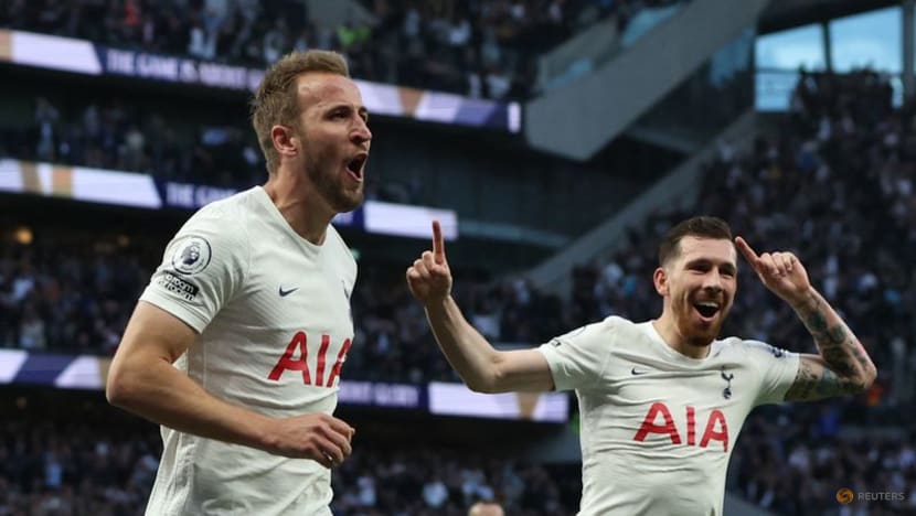 Kane double fires Tottenham to vital win over Arsenal Kane double fires Tottenham to vital win over Arsenal