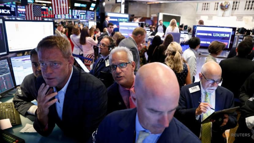 Global stocks tumble on escalating US-China trade war Global stocks tumble on escalating US-China trade war