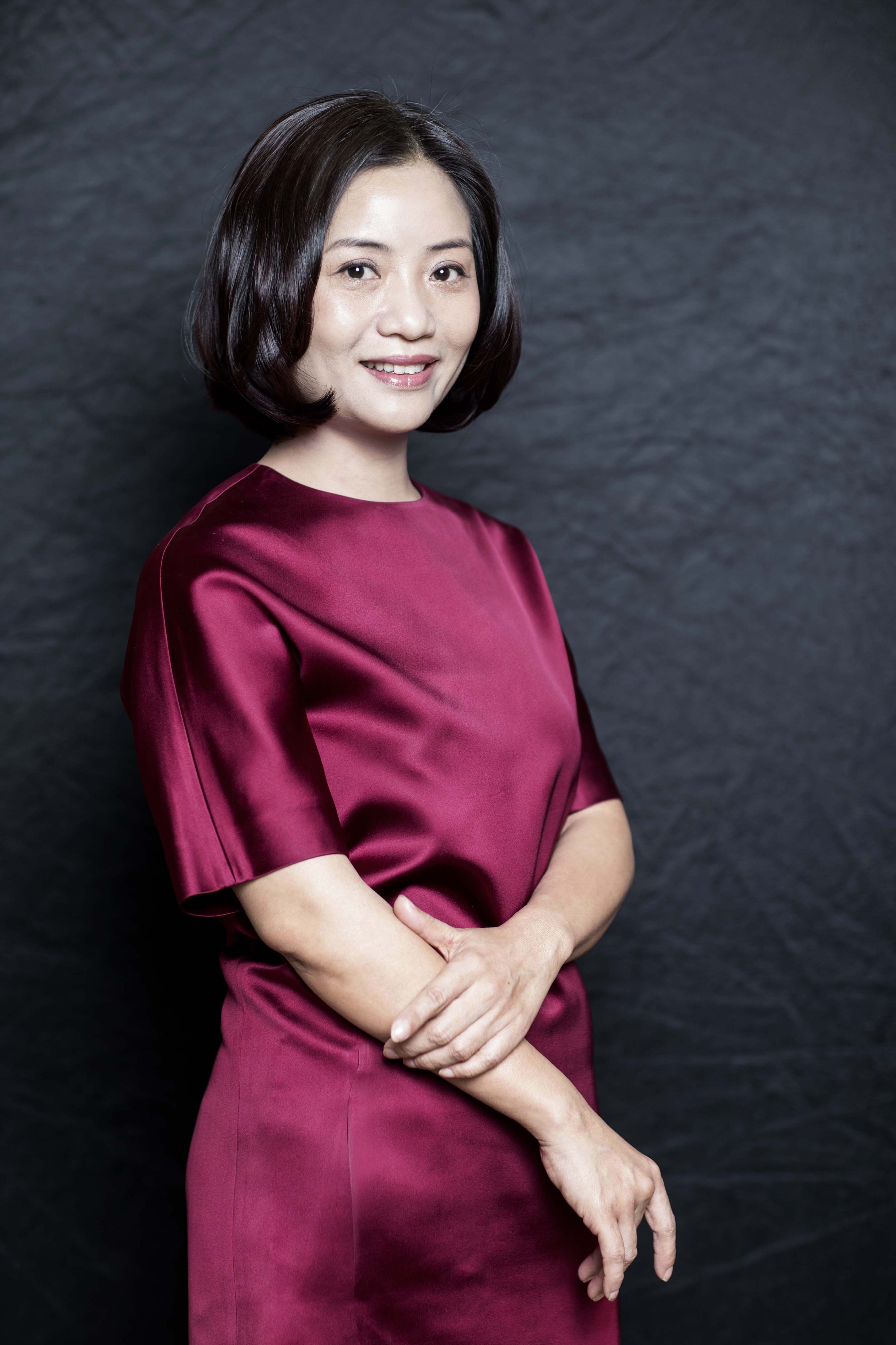 Chinese Couturier Guo Pei Talks About Her Superstar Muses Chinese Couturier Guo Pei Talks About Her Superstar Muses