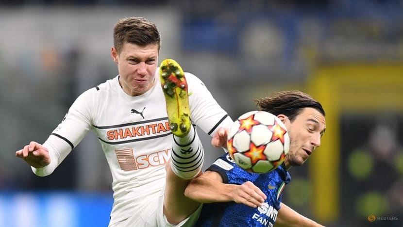 Dzeko double downs Shakhtar to send Inter to brink of Last-16