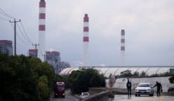 China climate envoy says phasing out fossil fuels 'unrealistic'