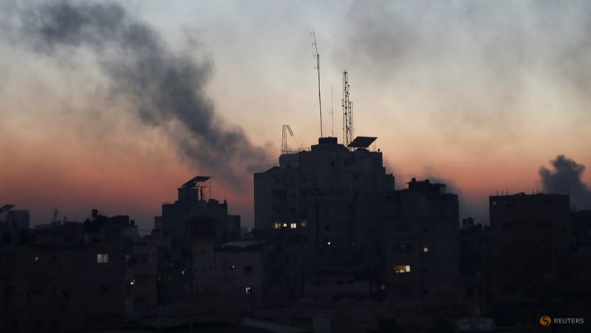 Israel besieges two more Gaza hospitals, demands their evacuation, Palestinians say