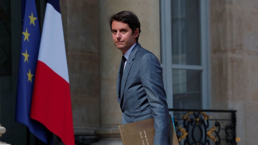 France to ban Muslim abaya dress in state schools