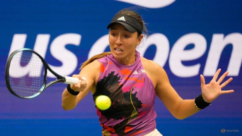 Pegula shines through rain to reach US Open quarter-final