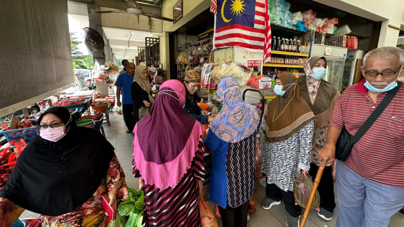 Pengundi Perak pilih calon yang boleh tangani isu kenaikan harga barang Pengundi Perak pilih calon yang boleh tangani isu kenaikan harga barang