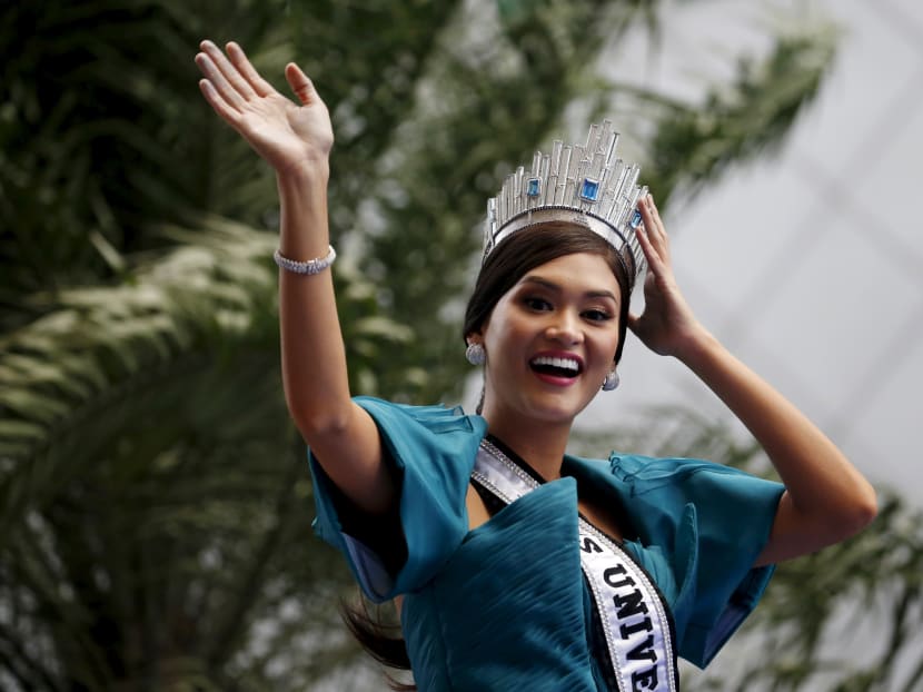 Gallery: Heroine’s welcome home for Philippines’ Miss Universe