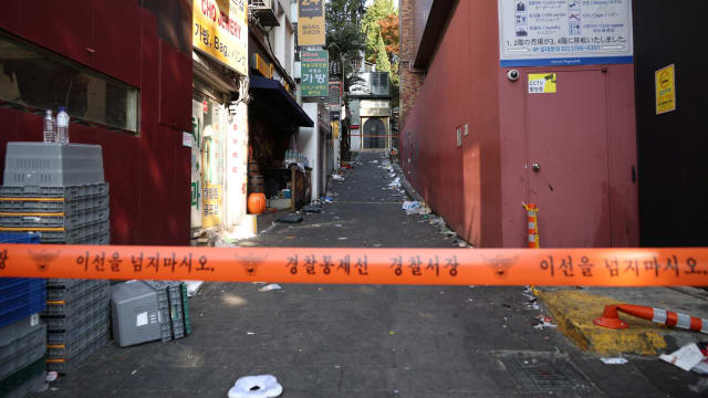 韩国就梨泰院挤压事故 启动国政调查
