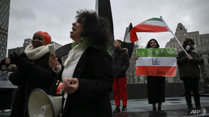 Prisoner deal heralds Iran-US thaw, but no nuclear deal seen