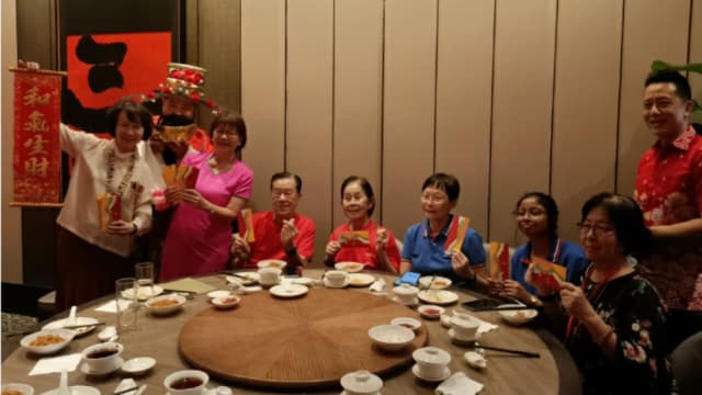 超过100名杨厝港年长居民 欢聚享受新年午宴 