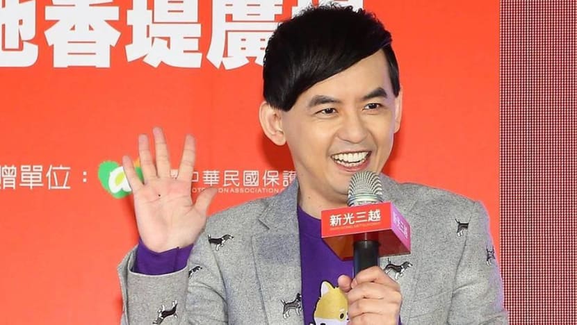 Mickey Huang spends over $13,000 on dog’s medical fees Mickey Huang spends over $13,000 on dog’s medical fees