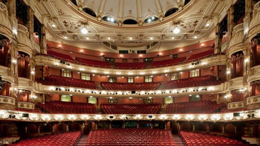 Opera singers help UK COVID-19 patients to breathe easier Opera singers help UK COVID-19 patients to breathe easier