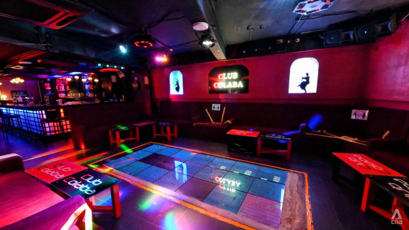 Loud music, muted crowds: Quiet start to nightlife businesses’ reopening Loud music, muted crowds: Quiet start to nightlife businesses’ reopening