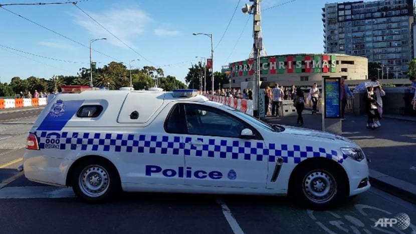 2 Singaporeans seriously injured after car accident near Melbourne 2 Singaporeans seriously injured after car accident near Melbourne