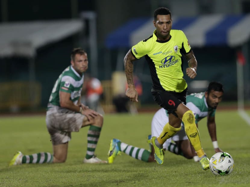 Jermaine Pennant made his highly anticipated debut, but Tampines held to 3-3 draw with Geylang. Photo: Wee Teck Hian/TODAY