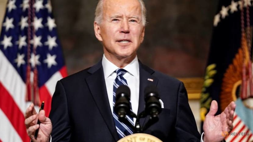 Exclusive: US oil industry seeks unusual alliance with Farm Belt to fight Biden electric vehicle agenda Exclusive: US oil industry seeks unusual alliance with Farm Belt to fight Biden electric vehicle agenda