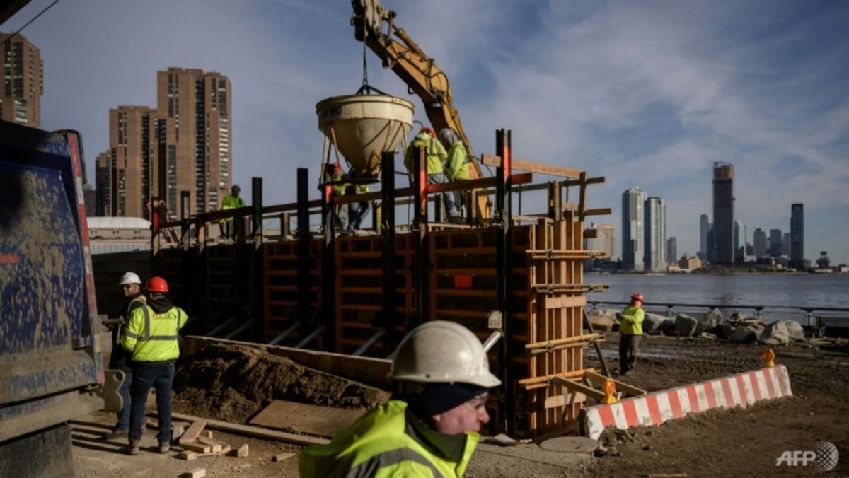 Rentan terhadap perubahan iklim, New York membangun tembok laut