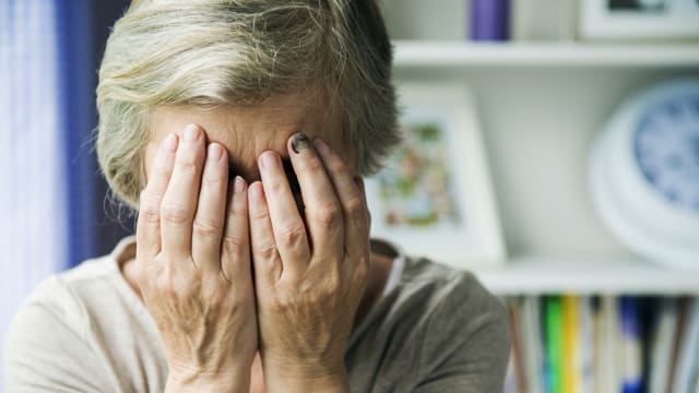 又偷内衣又敲门 韩国男子骚扰72岁女邻居：姐姐，我喜欢你