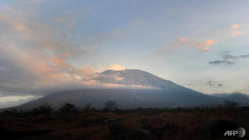 Indonesia's Mount Agung erupts, flights cancelled Indonesia's Mount Agung erupts, flights cancelled