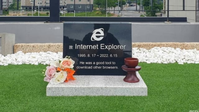 “下载其他浏览器的好工具” 韩工程师IE墓碑爆红