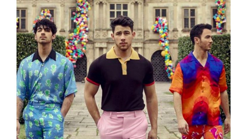Jonas Brothers play secret show Jonas Brothers play secret show