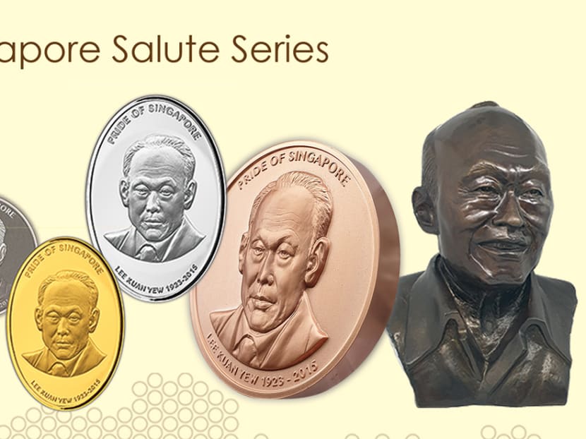 The new range of souvenirs that was initially put up for pre-orders by The Singapore Mint feature half ounce 999.9 fine gold and 1oz 999 fine silver oval-shaped medallions engraved with the portrait of former prime minister Lee Kuan Yew.