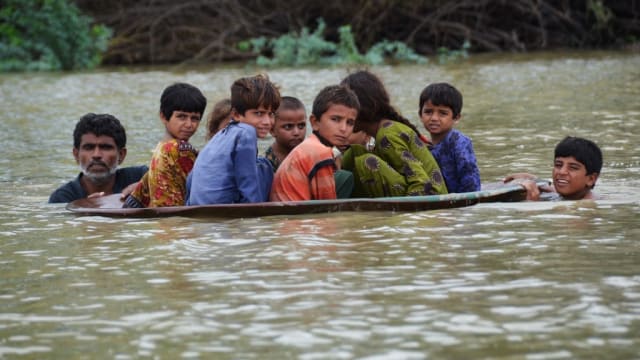 逾3000万人受洪灾影响 巴基斯坦宣布进入紧急状态