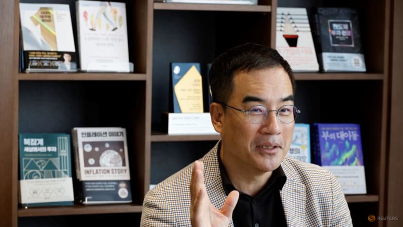In S Korea, an army of retail investors flocks to YouTube for stock trading advice In S Korea, an army of retail investors flocks to YouTube for stock trading advice