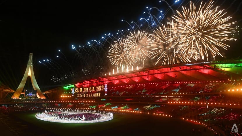 Party in Phnom Penh as 32nd SEA Games officially open