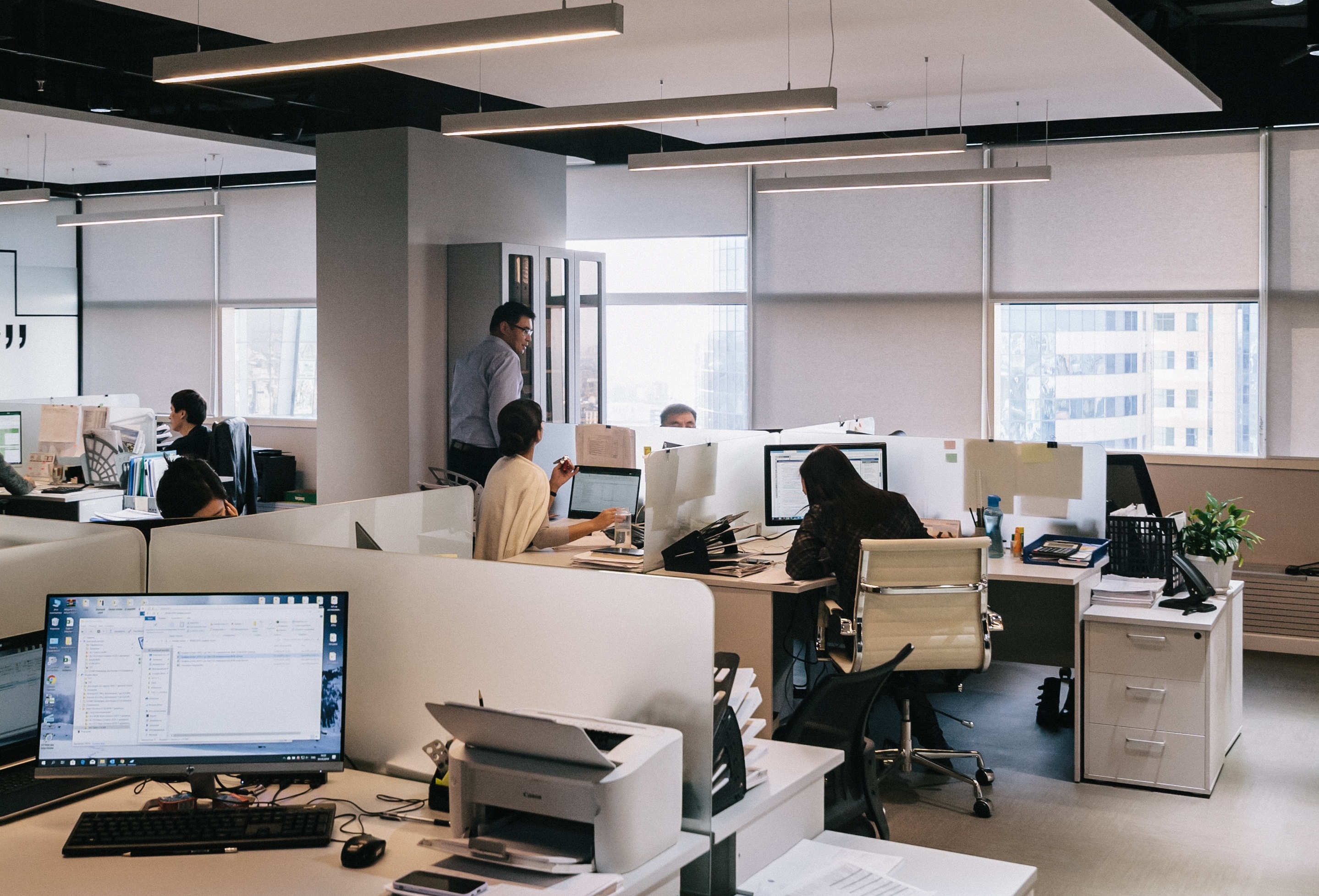 Commentary: The perils of headphones in the office