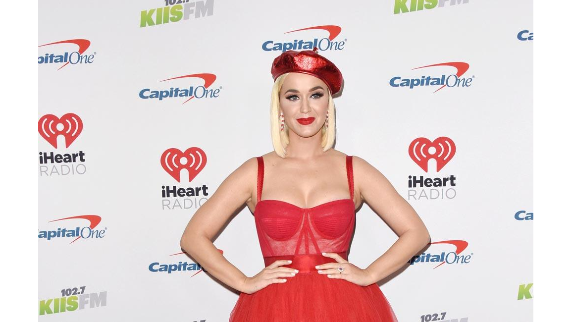 Katy Perry Collapses As Gas Leak Prompts American Idol Evacuation 8days 