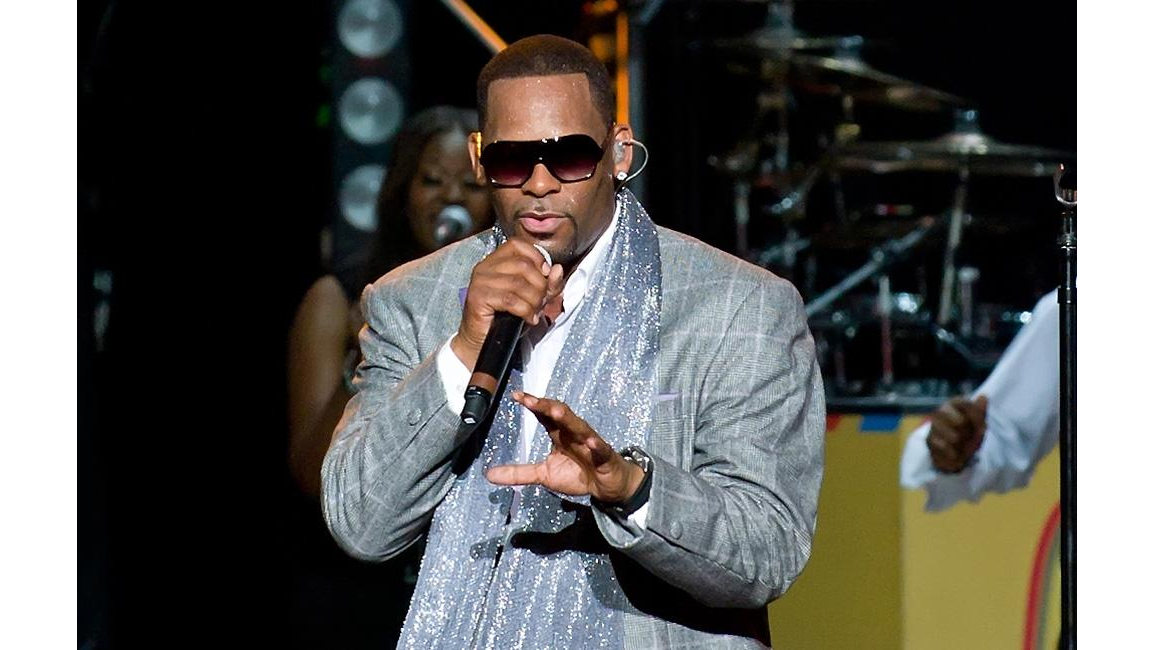 R Kelly Sex Crimes Trial Pushed Back To July 8days