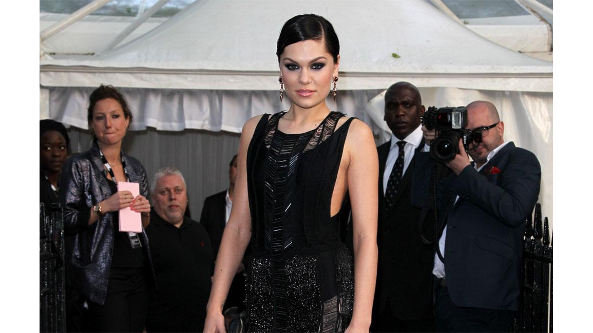 Jessie J Shares Routine To Deal With Anxiety 8days jessie-j-shares-routine-to-deal-with-anxiety-8days
